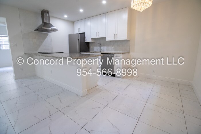 Primary Photo - Stunning Upated 2 bedroom, 1 bath in Sailb...