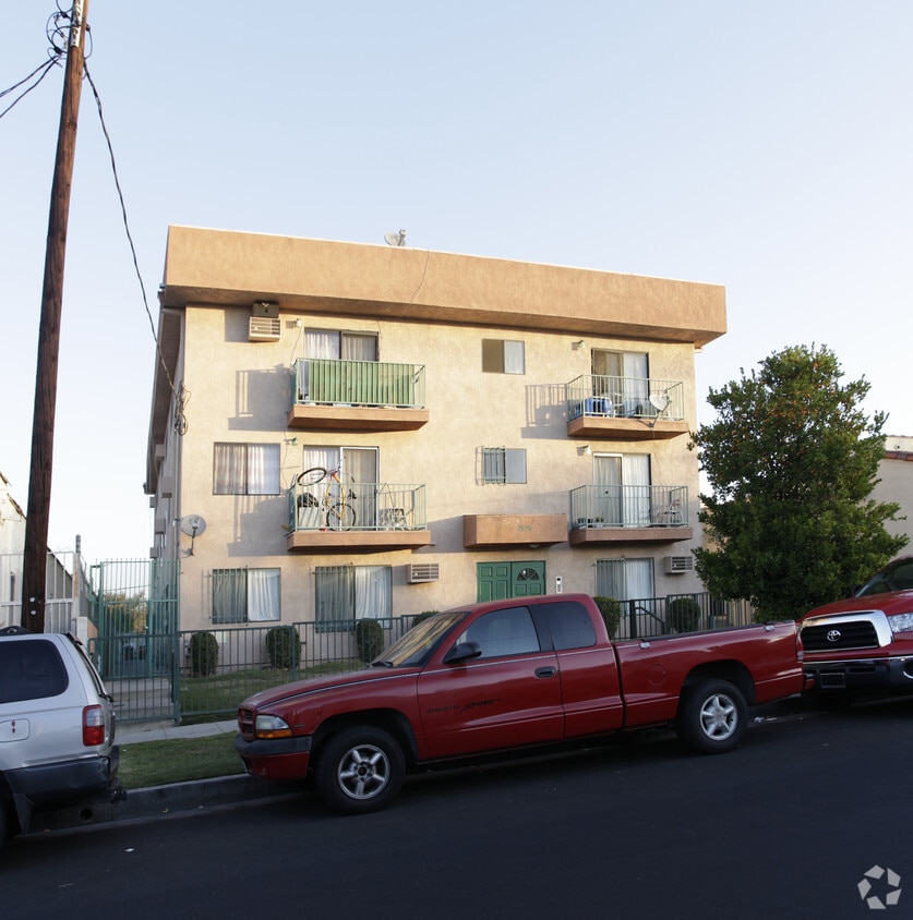 Building Photo - 4145 Monroe St
