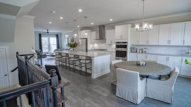 Foto del edificio - 2155 Burnside Dr NW