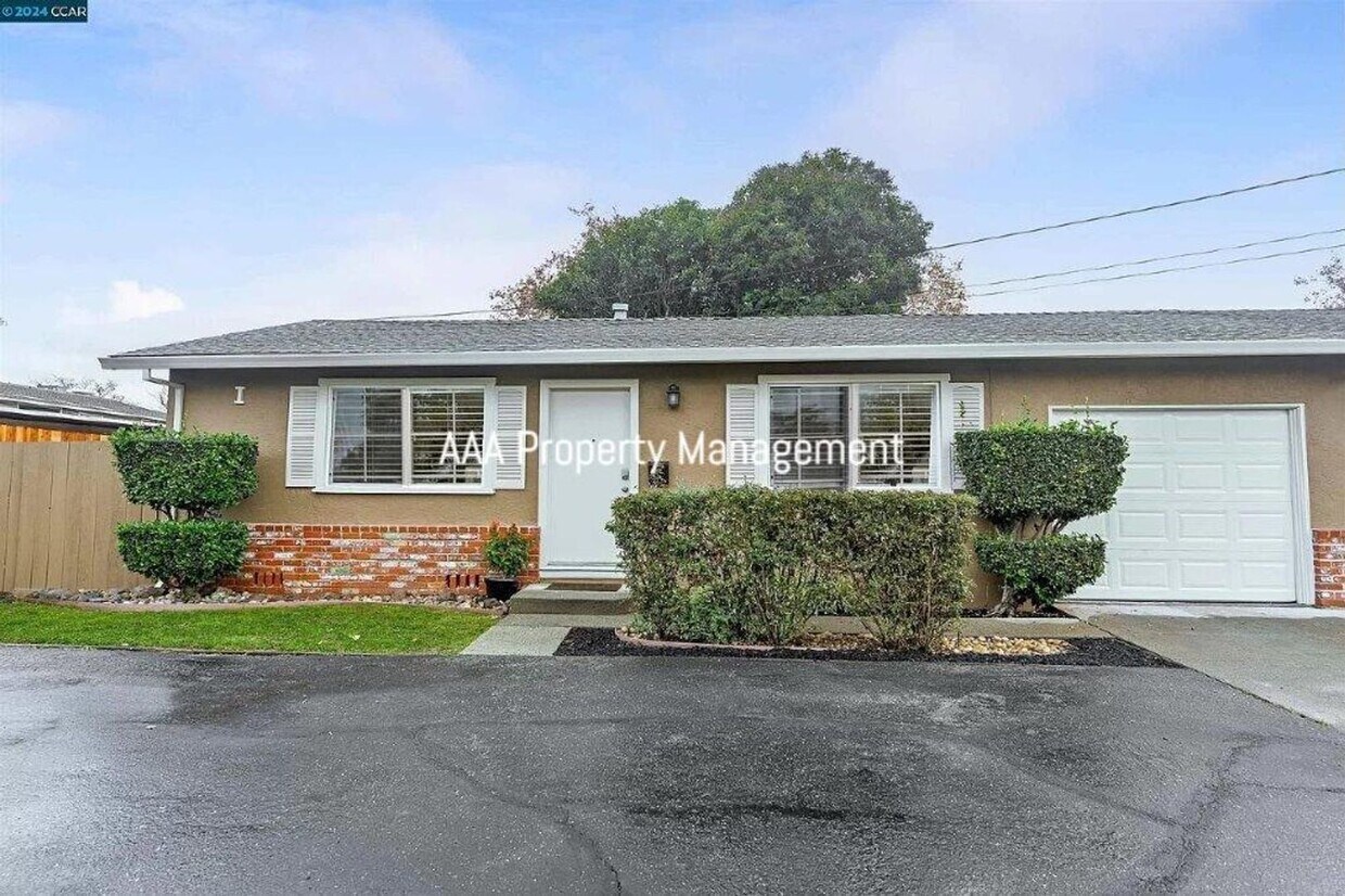 Primary Photo - Concord Fully renovated 2 bedroom 1 bathro...