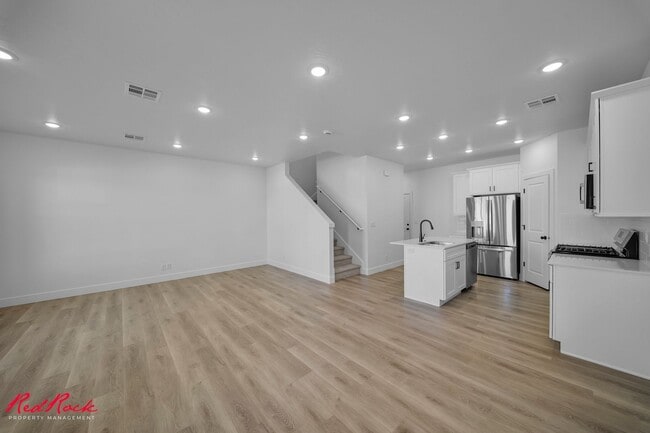 Building Photo - Brand New 3 Bedroom Townhome