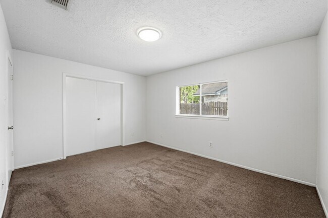 Building Photo - 4542 Algernon Dr
