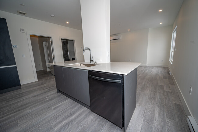 Photo du bâtiment - Beautiful New 2 Bed