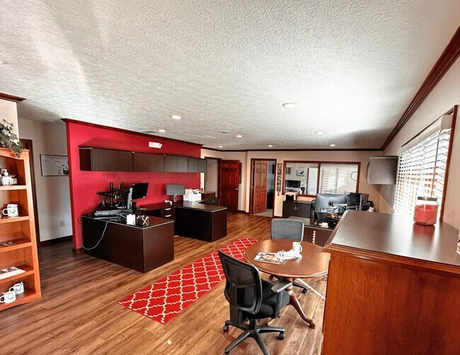 Foto del edificio - 7620 Farmsbury Dr