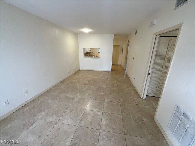Foto del edificio - 610 SE 13th Ct