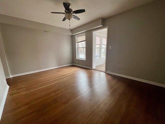 Foto del edificio - 1432 W Argyle St