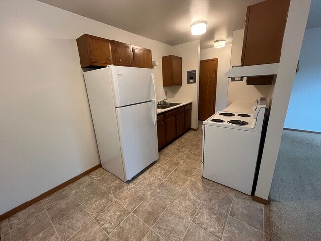 Foto del edificio - 1 Bed 1 Bath Heat and Water Included!