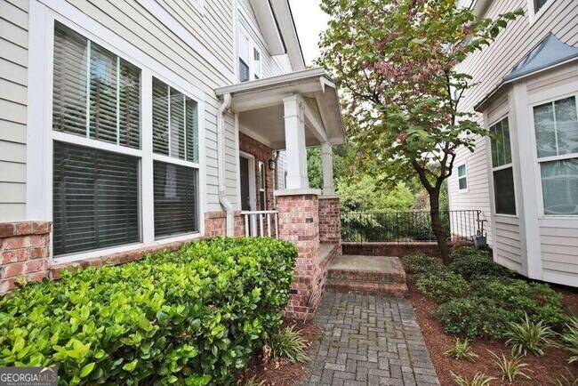 Building Photo - 246 16th St NW