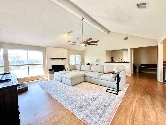 Foto del edificio - 1514 Park Meadow Dr