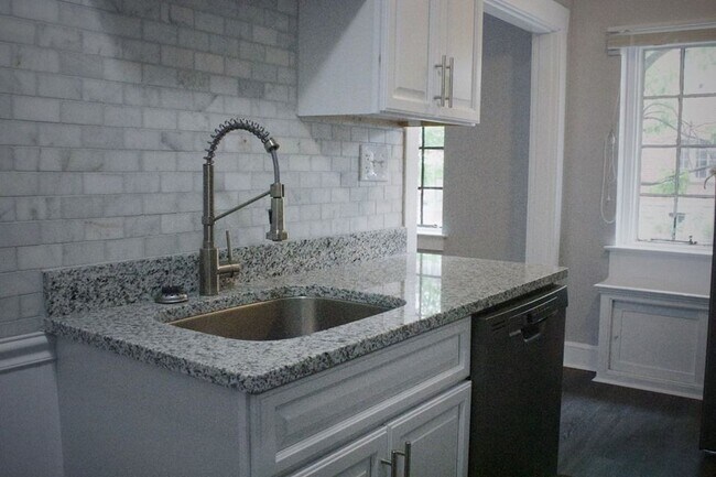 Foto del edificio - 6708 Chestnut St- B3