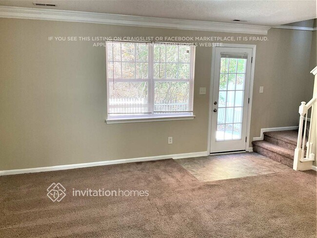 Foto del edificio - 1049 Crestdale Crossing Dr