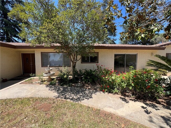 Foto del edificio - 38158 Cherry Valley Blvd