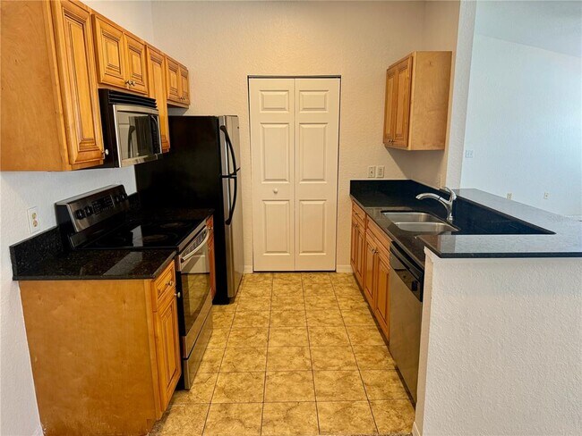 Foto del edificio - 832 Grand Regency Pointe
