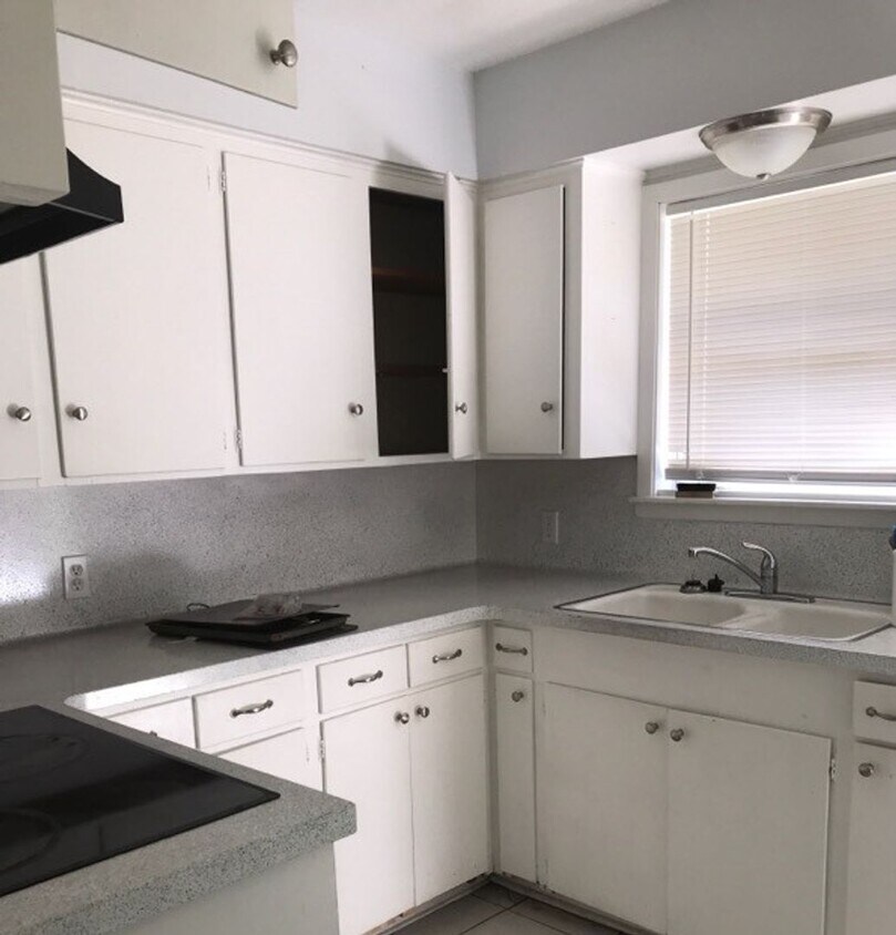 Foto principal - 1127-1127 MacArthur St