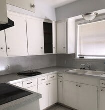 Building Photo - 1127-1127 MacArthur St