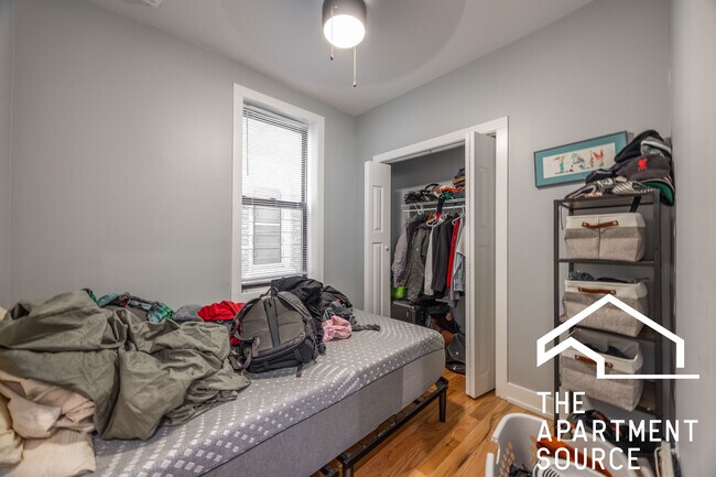 Foto del edificio - 1622 W Beach Ave