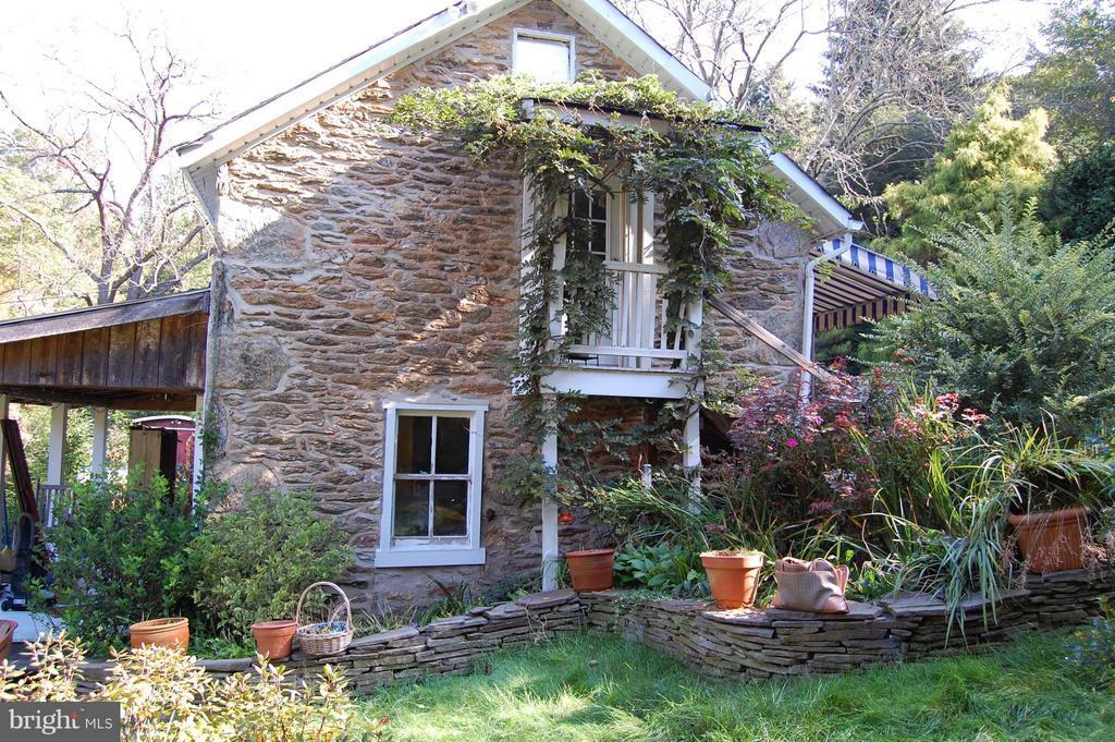 Primary Photo - 20101 Valley Mill Rd