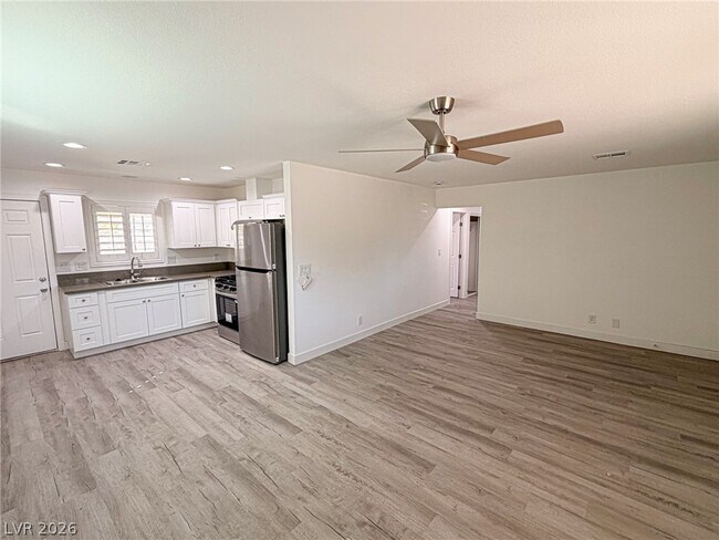 Foto del edificio - 1312 E Brooks Ave