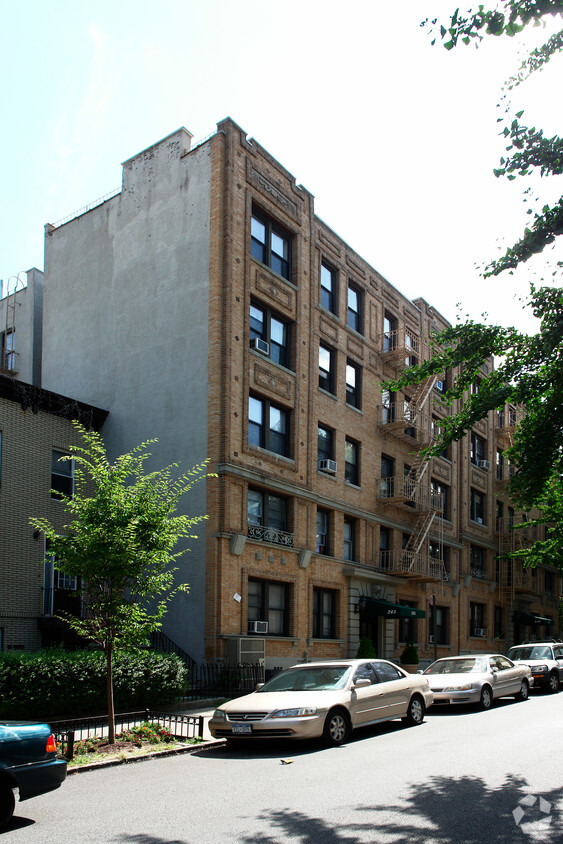 Building Photo - 243 13th St