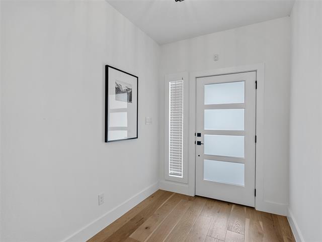 Foto del edificio - 908 Muncie Ave