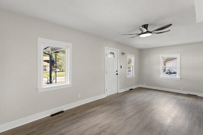 Foto del edificio - 321 Liberty St