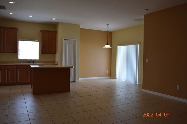 Building Photo - 3 Bedroom, 2 Bathroom Home in Sanford!