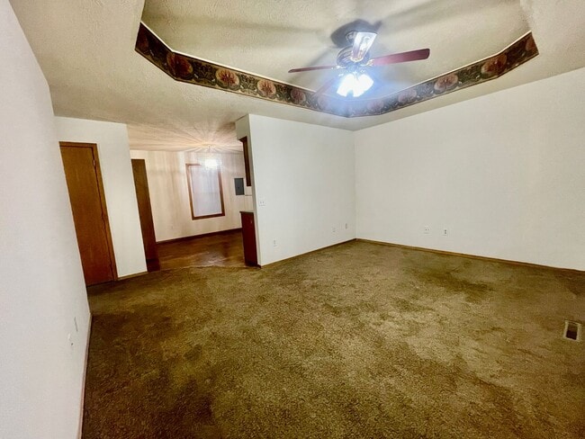 Building Photo - 2719 W Mt Vernon St