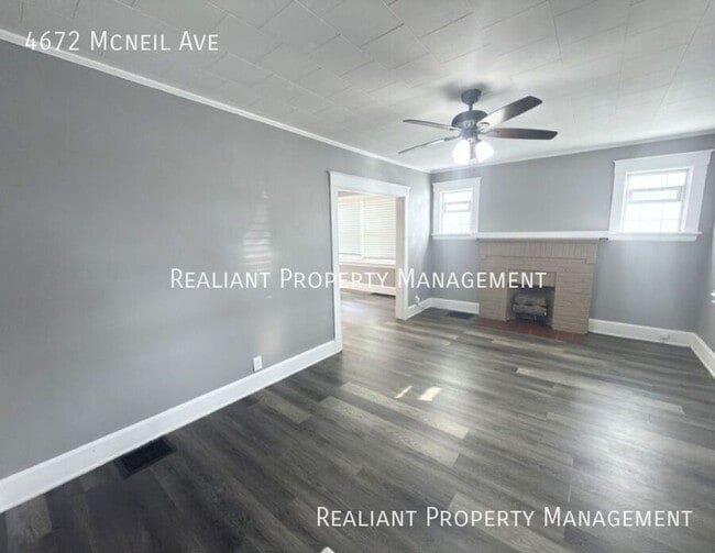 Foto del edificio - 4672 Mcneil Ave-