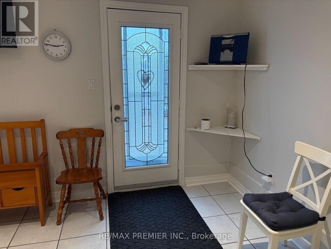 Building Photo - 35 Laura Sabrina Dr