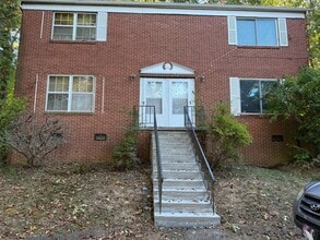 Building Photo - 1204 Glade Hill Dr