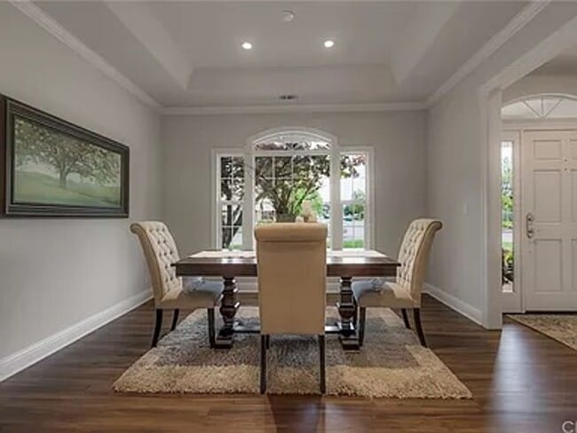 Building Photo - This fabulous 3bd/2ba plus office home sits on a large lot!