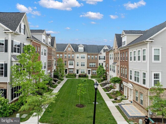 Foto del edificio - 7207 Barrberry Ln