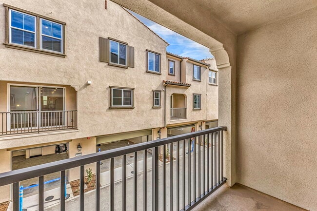 Building Photo - 2208 Mountain Laurel Rd