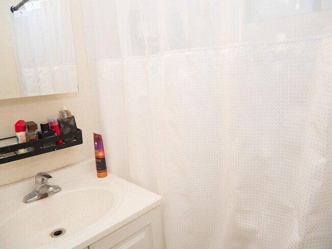 Foto del edificio - 1027 Commonwealth Ave