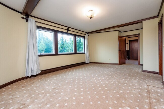 Foto del edificio - 11071 Mountain Lake Dr