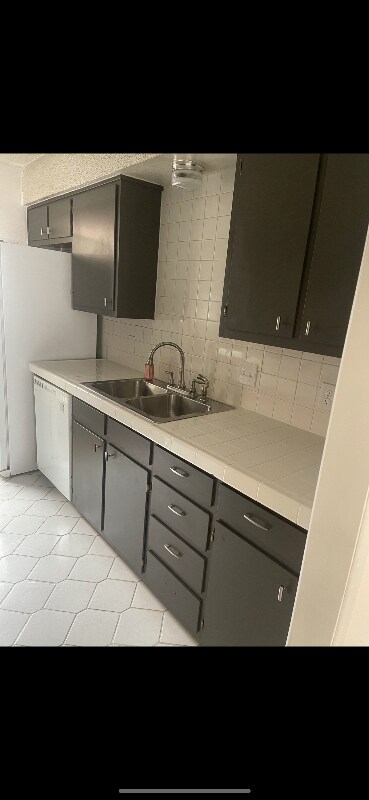 Foto del edificio - 1334 Tanglewood Ln