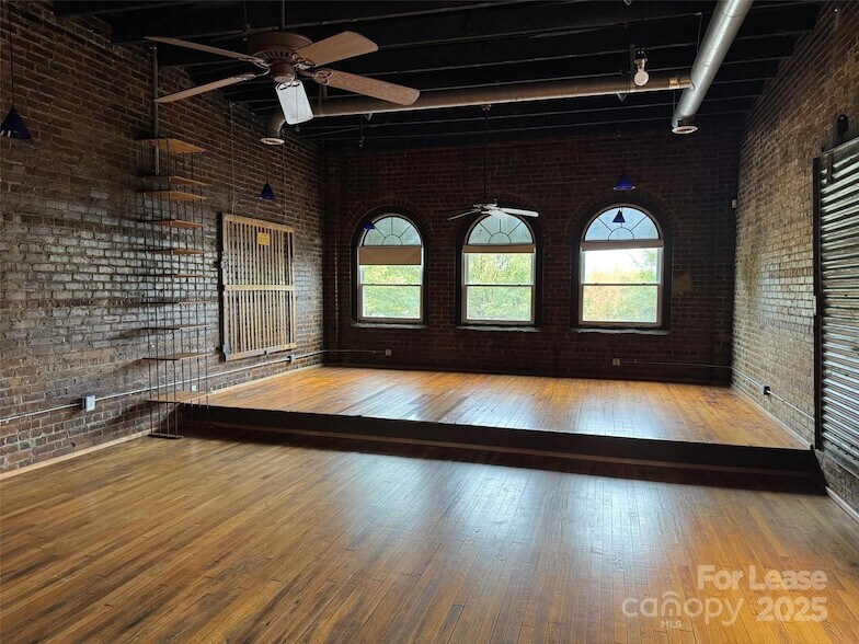 Foto principal - 110 Church St NW