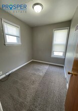 Building Photo - 606 Menomonie St