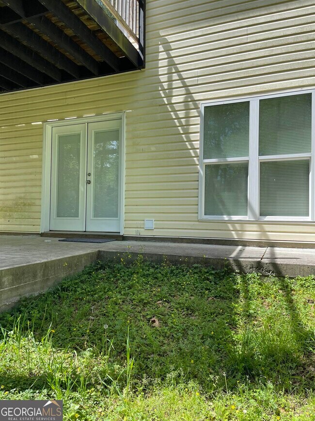 Building Photo - 107 Scatterfoot Dr