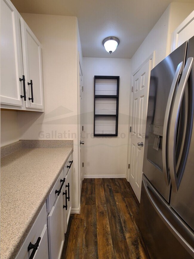 Foto del edificio - 1098 Longbow Ln