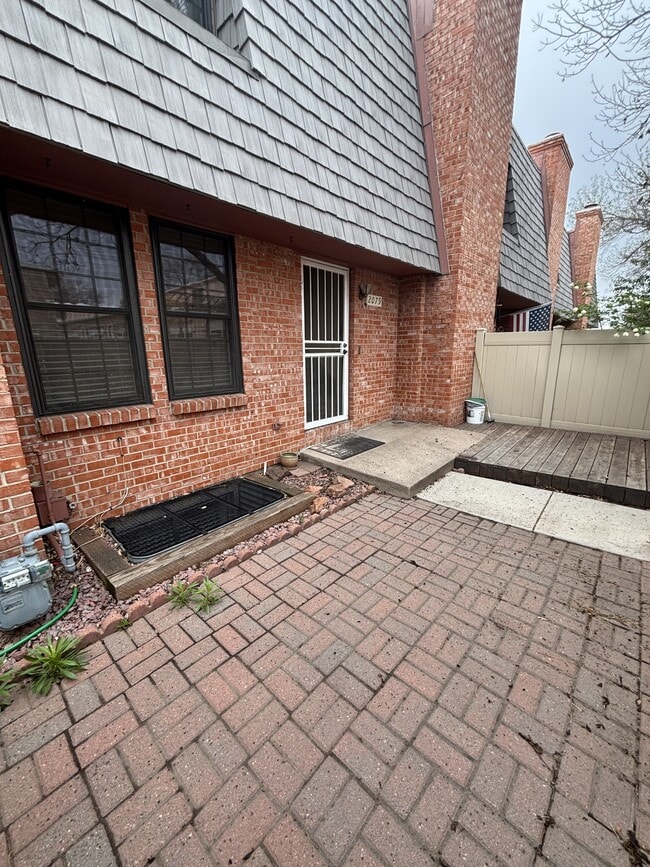 Building Photo - 2079 Sussex Ln
