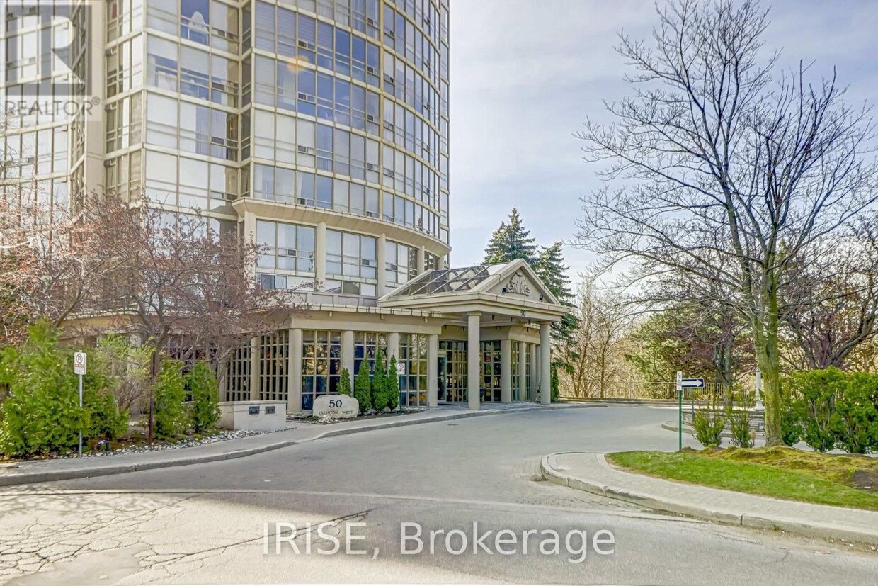 Photo principale - 50-1850 Eglinton Ave W