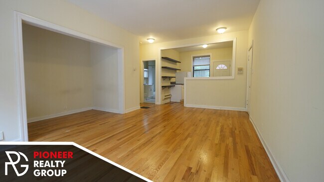 Foto del edificio - 717 W Barry Ave