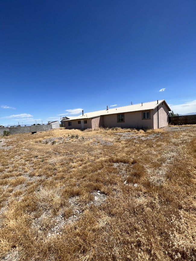 Building Photo - 7154 N 3000 W