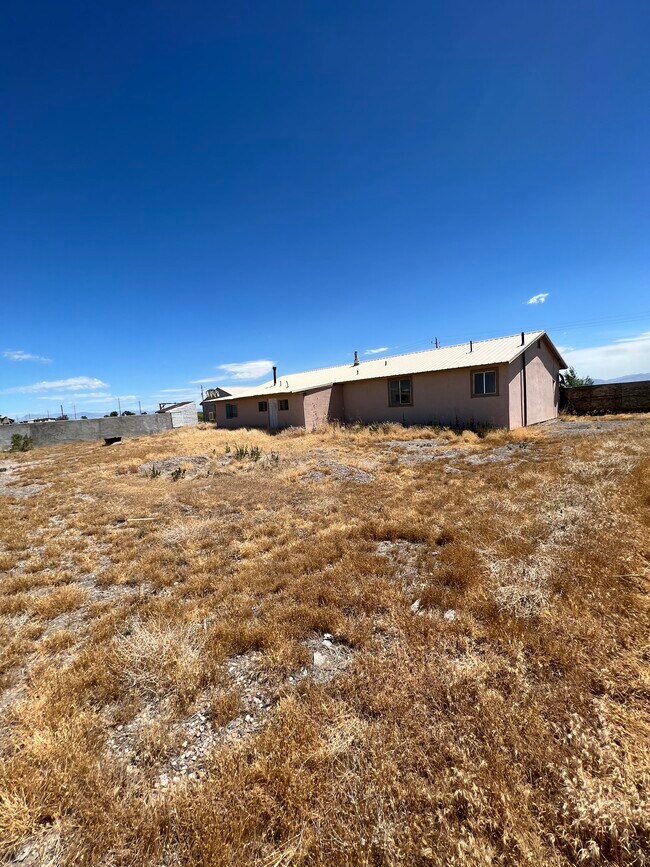 Foto del edificio - 7154 N 3000 W