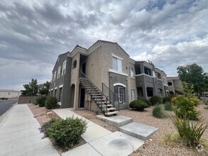 Building Photo - 10245 S Maryland Pkwy