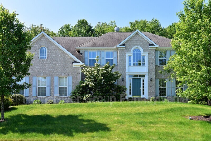 Foto principal - 145 Tanglewood Dr