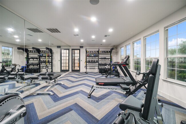 Foto del edificio - 3419 Fountains Dr