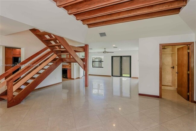 Building Photo - 8035 SW 102nd Ave