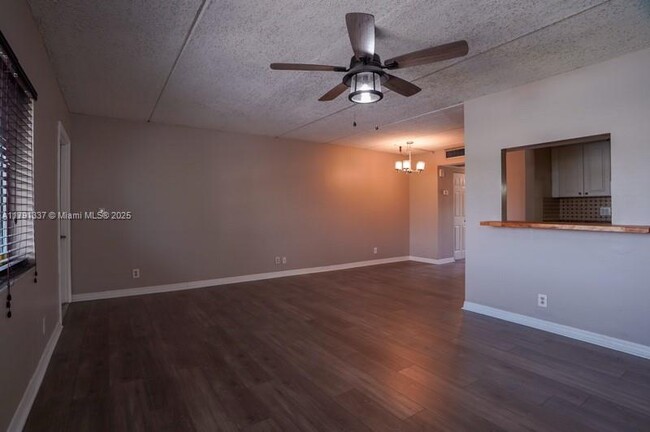 Building Photo - 2200 Springdale Blvd